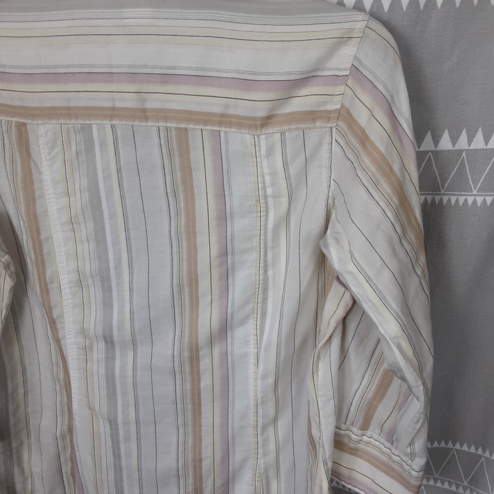 North Face Snap Button Down - Picture 5 of 9
